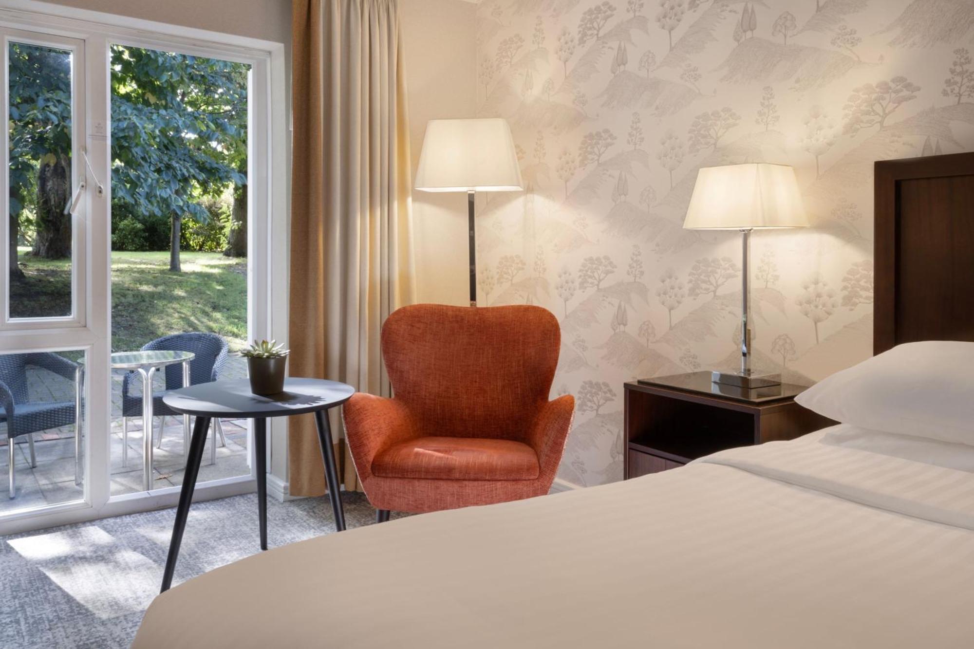 Delta Hotels By Marriott Tudor Park Country Club Maidstone Kültér fotó