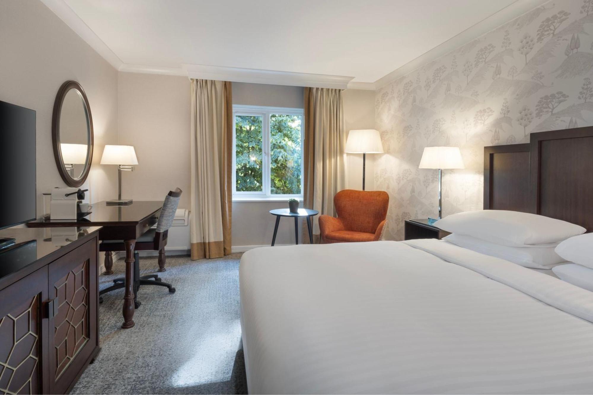 Delta Hotels By Marriott Tudor Park Country Club Maidstone Kültér fotó