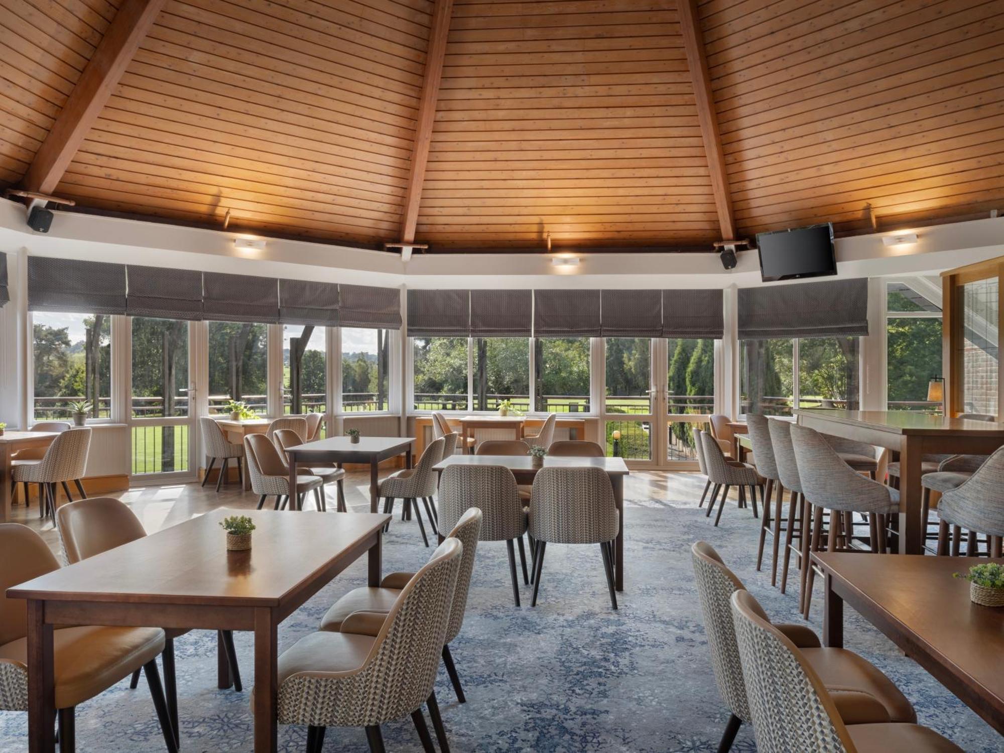 Delta Hotels By Marriott Tudor Park Country Club Maidstone Kültér fotó