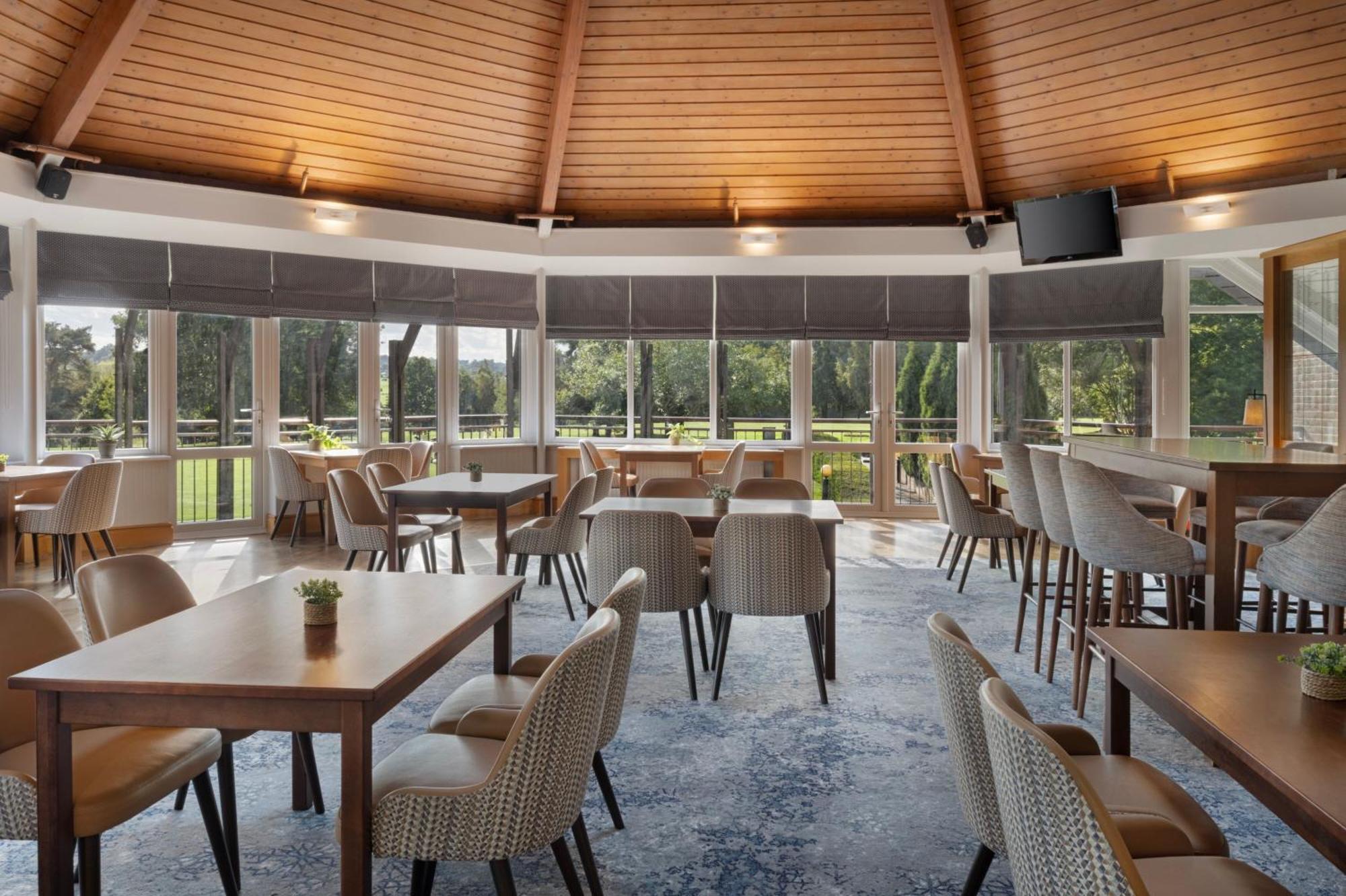 Delta Hotels By Marriott Tudor Park Country Club Maidstone Kültér fotó