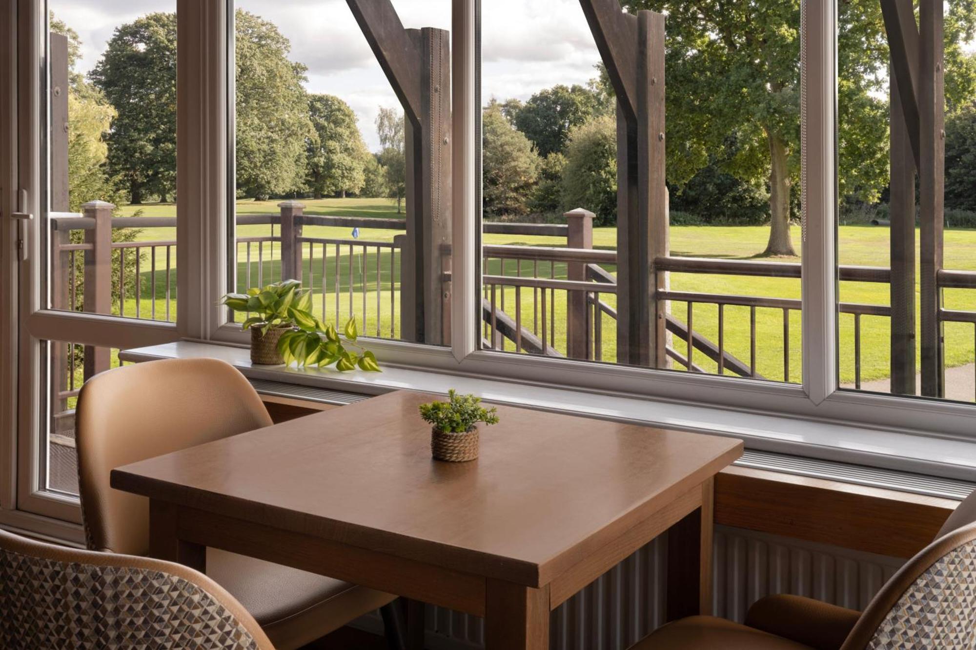 Delta Hotels By Marriott Tudor Park Country Club Maidstone Kültér fotó