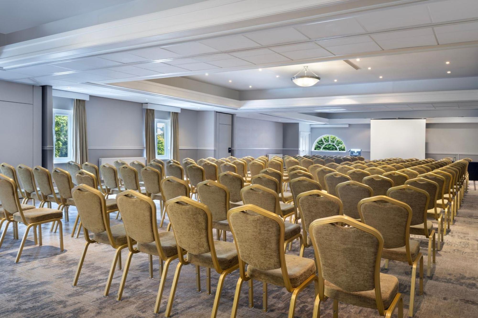 Delta Hotels By Marriott Tudor Park Country Club Maidstone Kültér fotó