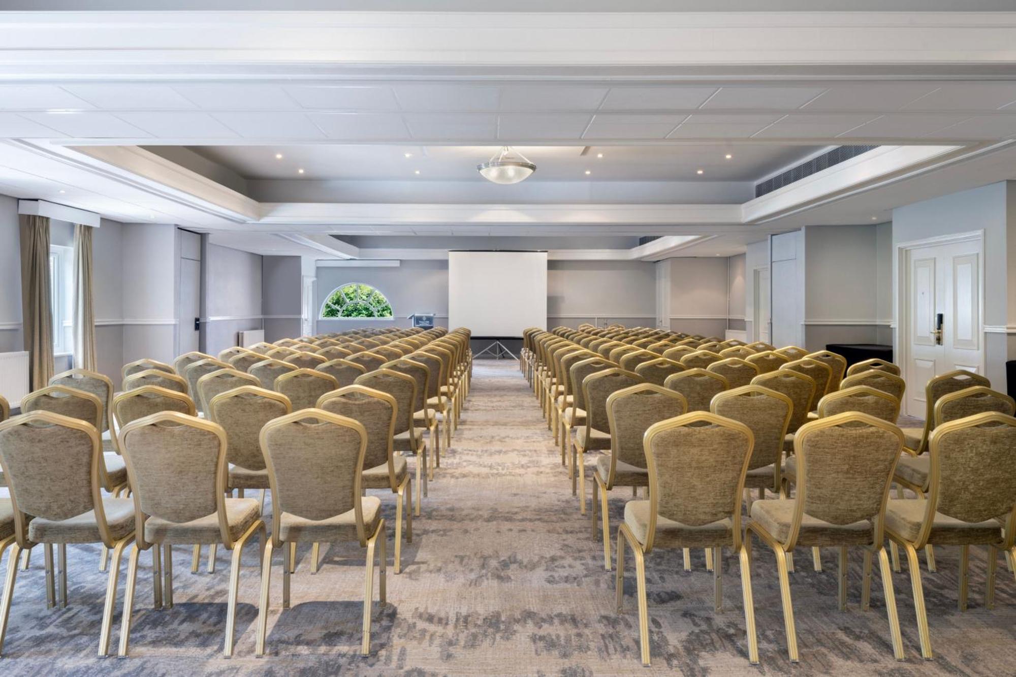 Delta Hotels By Marriott Tudor Park Country Club Maidstone Kültér fotó