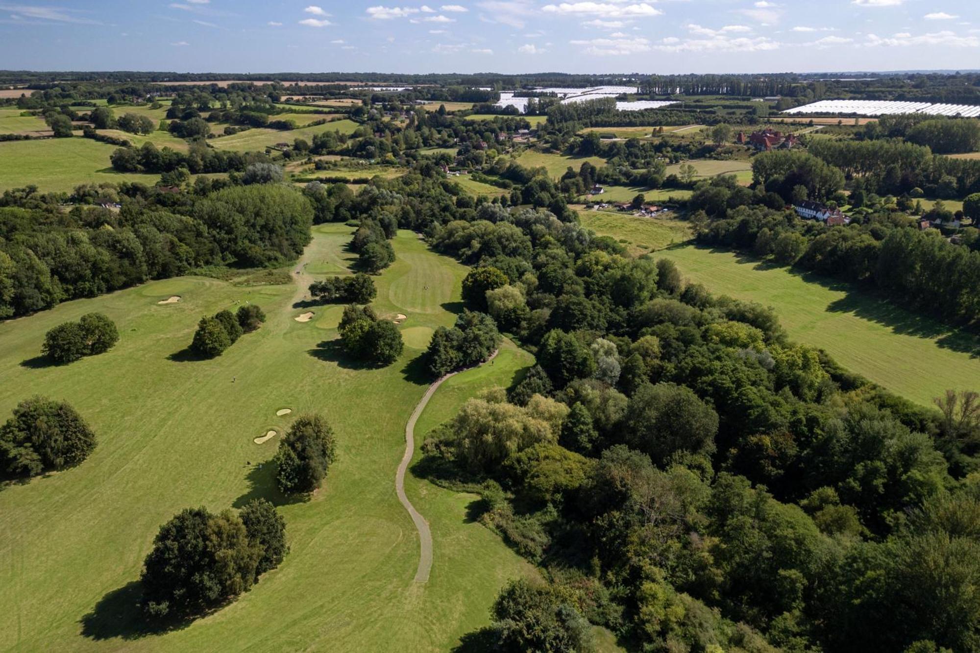 Delta Hotels By Marriott Tudor Park Country Club Maidstone Kültér fotó