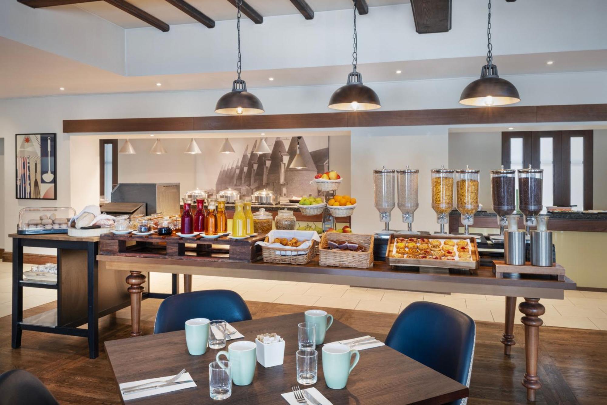 Delta Hotels By Marriott Tudor Park Country Club Maidstone Kültér fotó