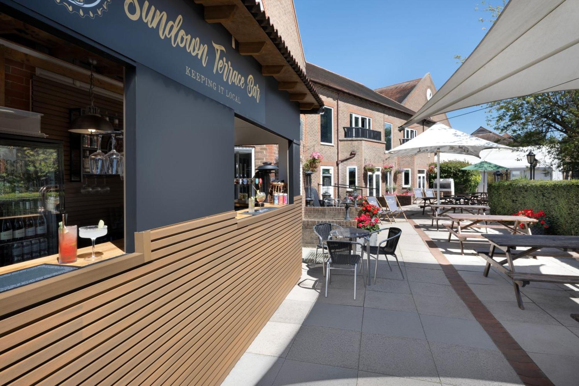 Delta Hotels By Marriott Tudor Park Country Club Maidstone Kültér fotó